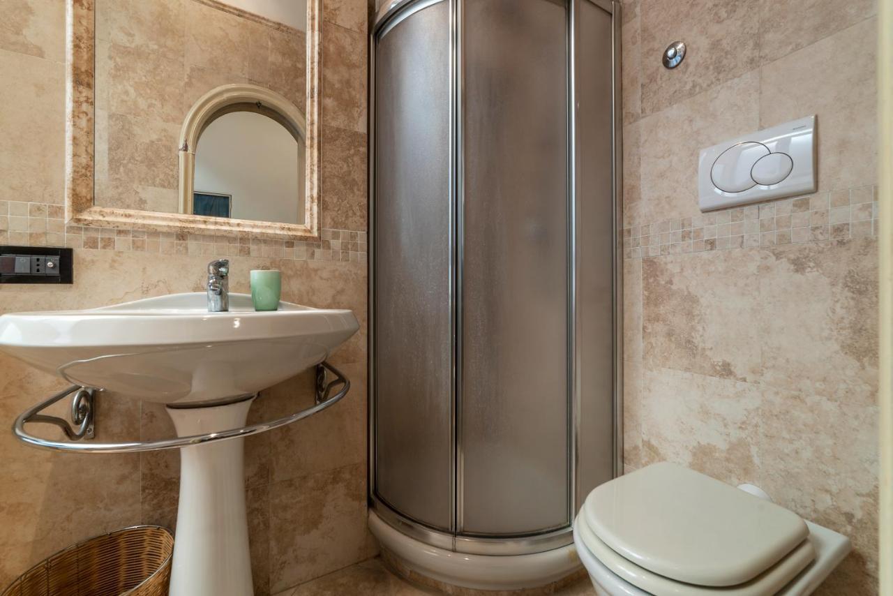 Piazza Di Spagna Elegant Apartment Рим Екстер'єр фото