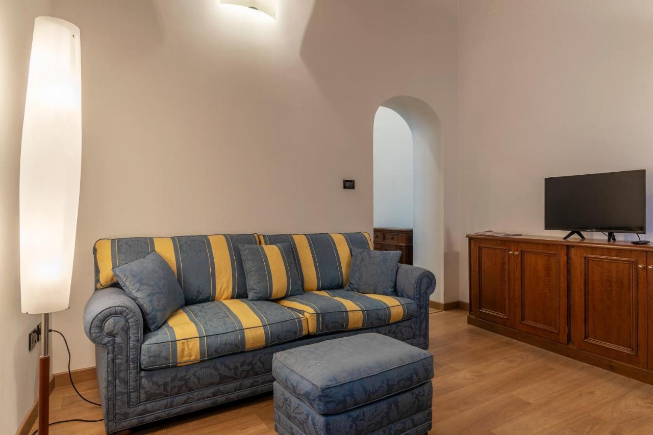 Piazza Di Spagna Elegant Apartment Рим Екстер'єр фото